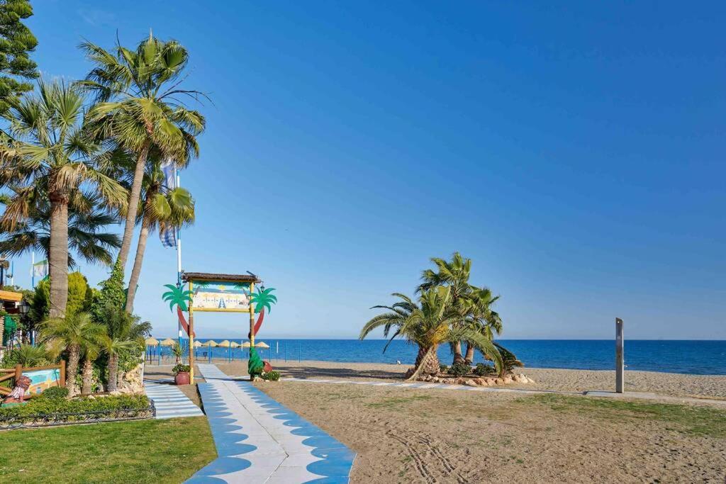 Puro Beach. Charming Apartment With Jacuzzi. Torremolinos Exteriör bild